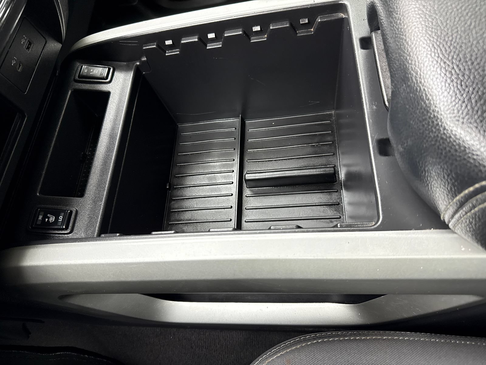 Used 2021 Nissan Titan SV w/ SV Convenience Package RWD image 30