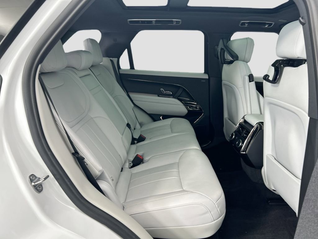 Certified 2024 Land Rover Range Rover Sport SE image 21