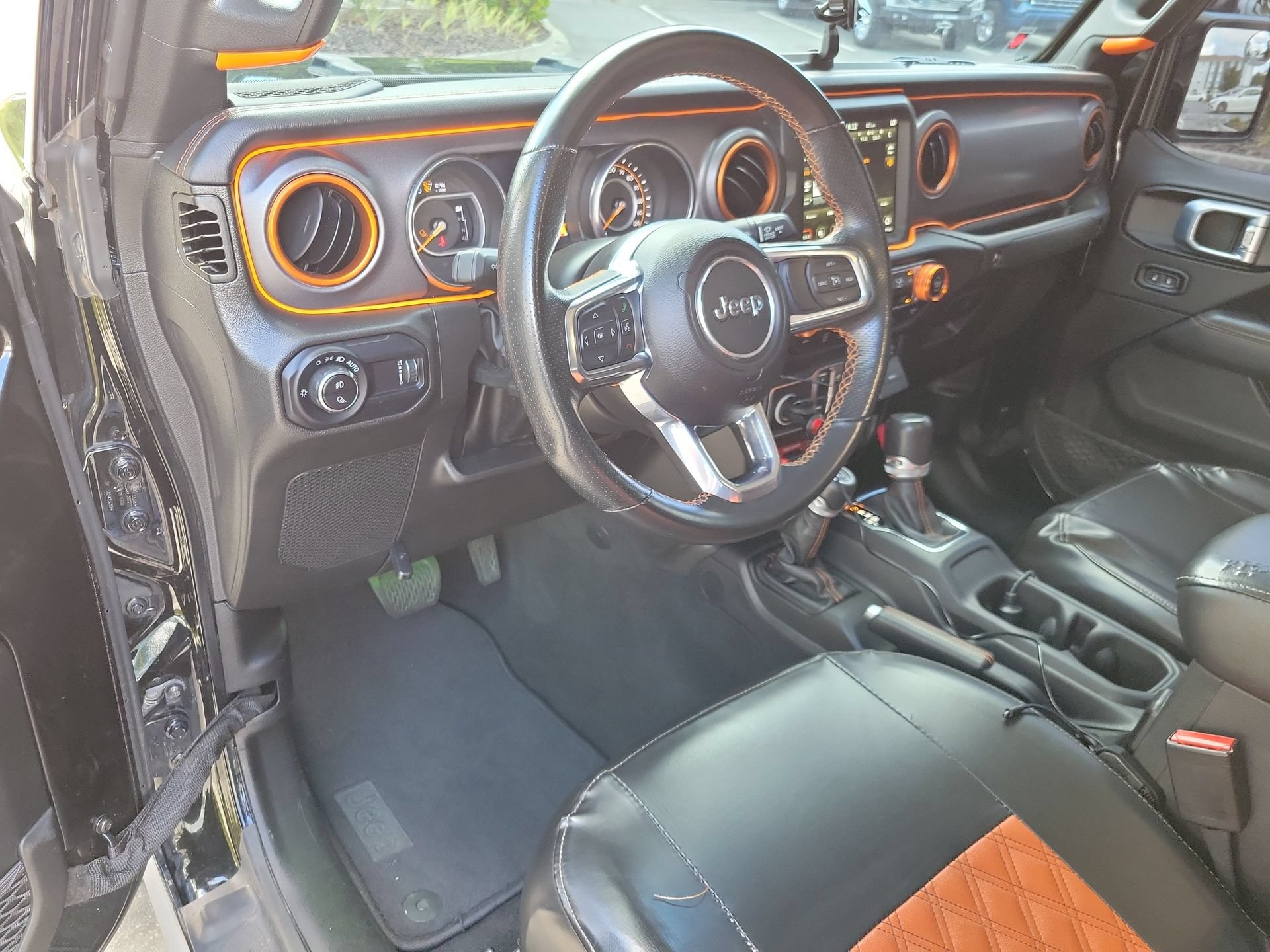 Used 2023 Jeep Gladiator Mojave w/ Trailer Tow Package AWD/4WD image 18