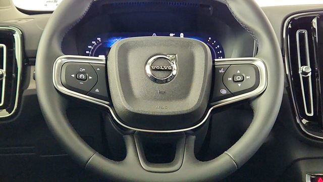 New 2026 Volvo XC40 B5 Core AWD/4WD image 24