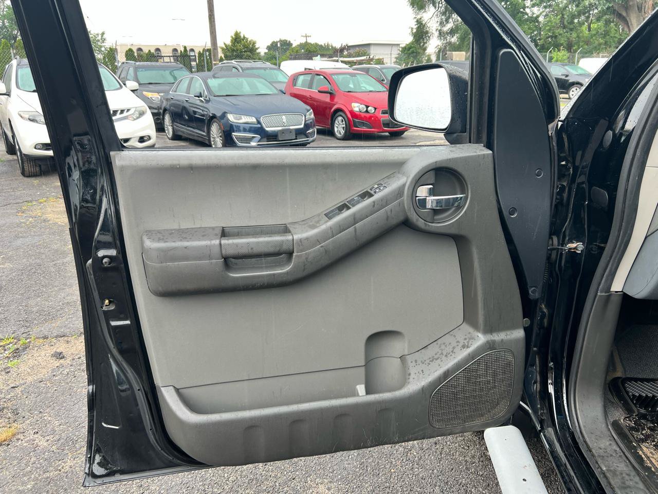 Used 2012 Nissan Xterra S AWD/4WD image 9
