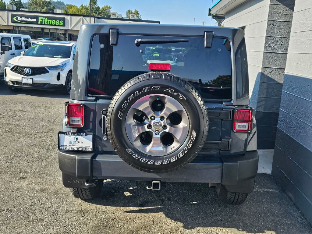 Used 2018 Jeep Wrangler Unlimited Sahara w/ Connectivity Group image 5