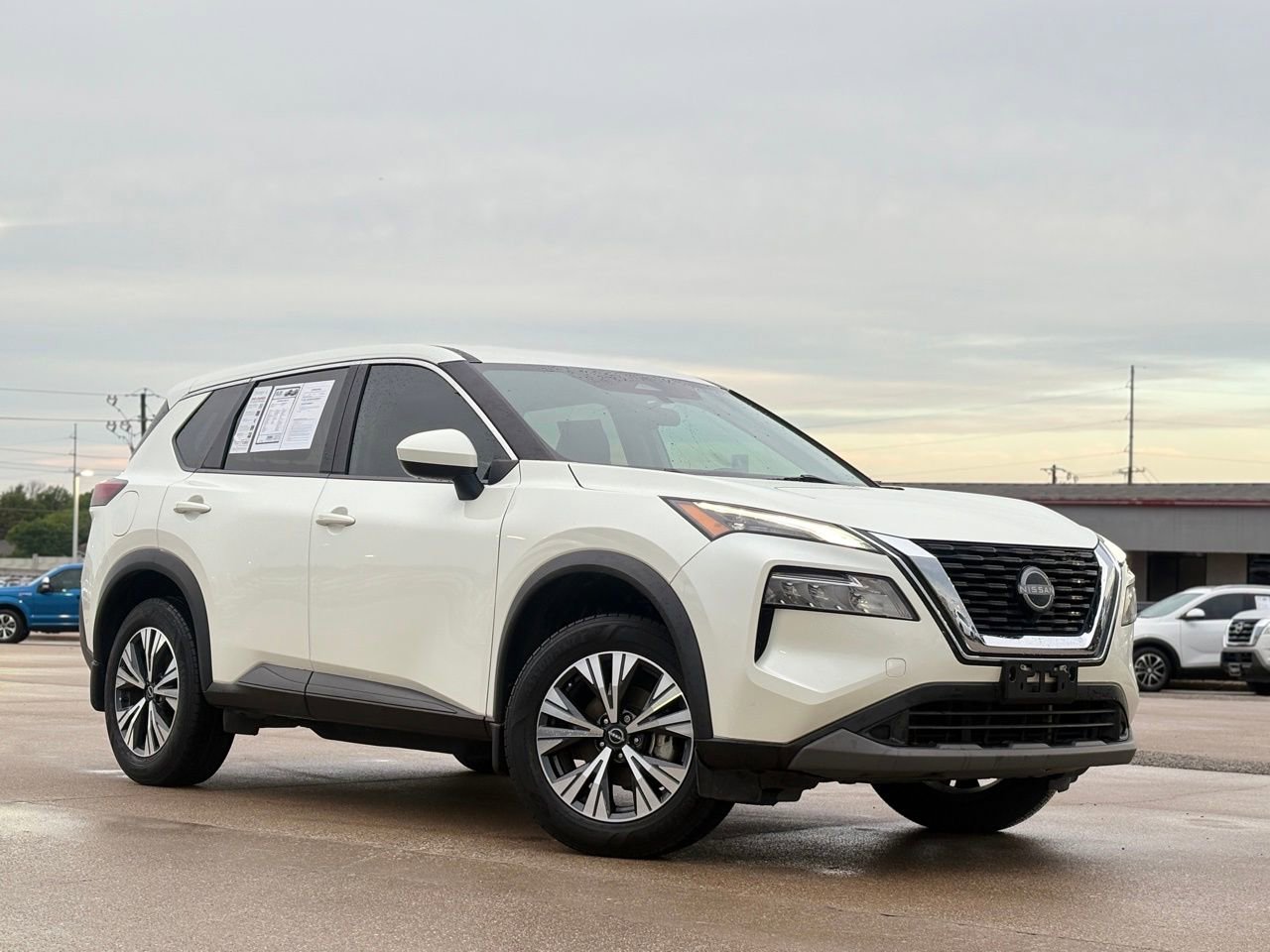 Certified 2023 Nissan Rogue SV image 2