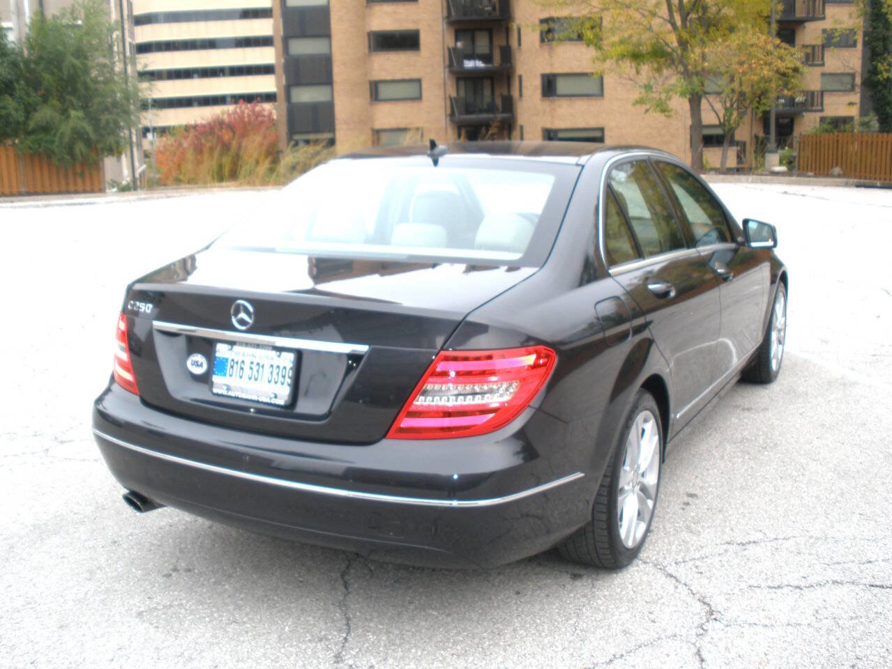 Used 2013 Mercedes-Benz C 250 Sedan image 10
