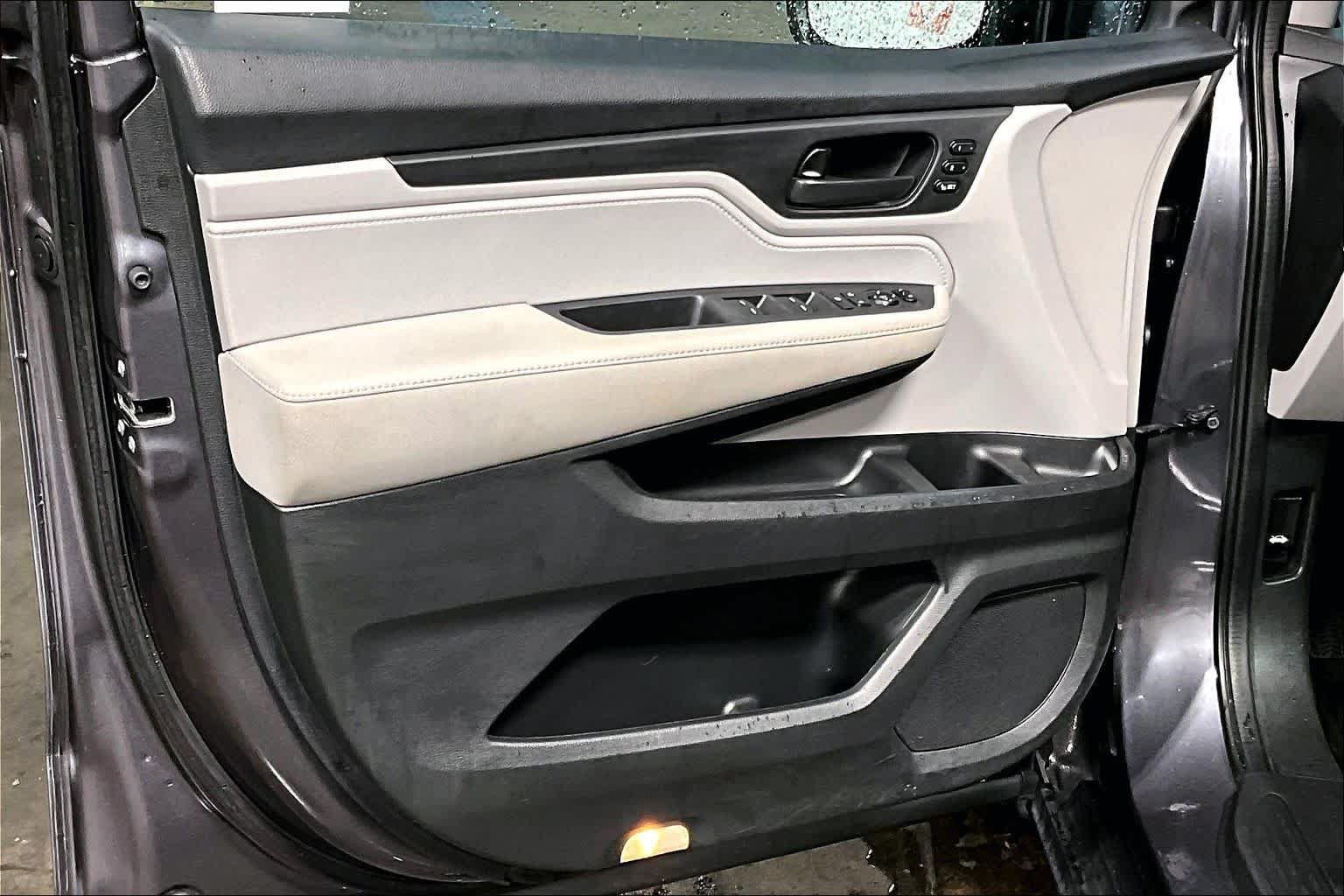 Used 2018 Honda Odyssey EX-L image 21