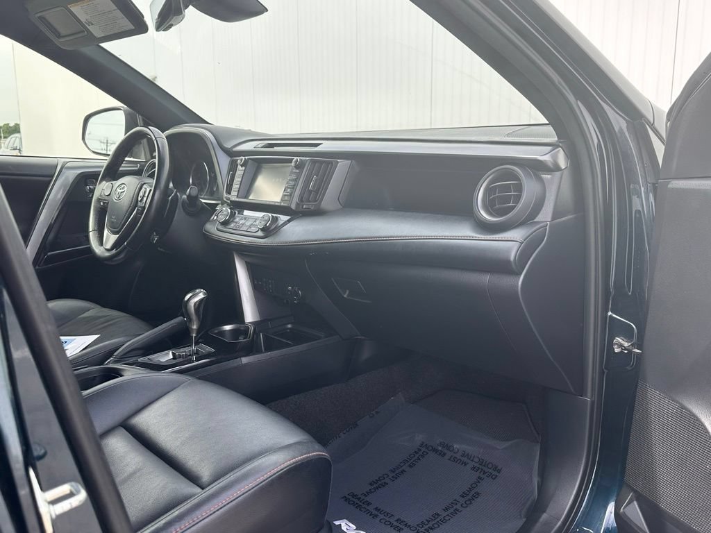 Used 2018 Toyota RAV4 SE w/ Power Extra Value Package AWD/4WD image 22