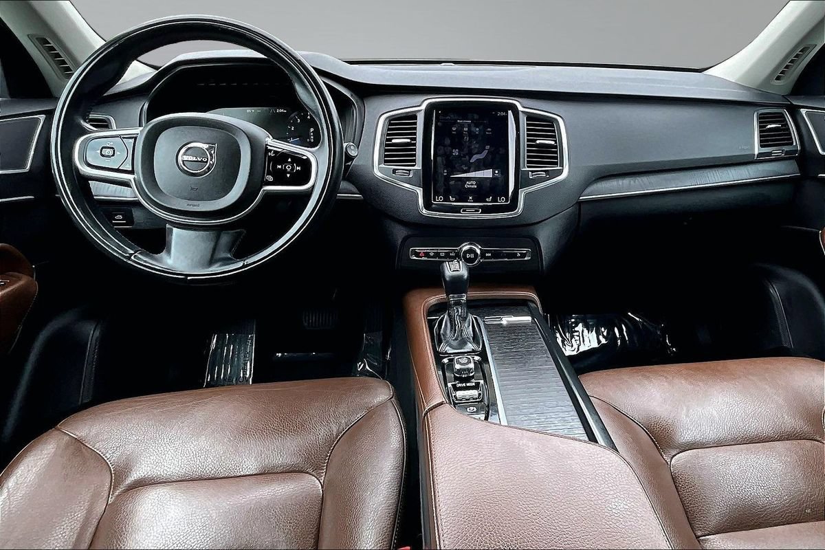 Used 2020 Volvo XC90 T6 Momentum w/ Protection Package Premier AWD/4WD image 18