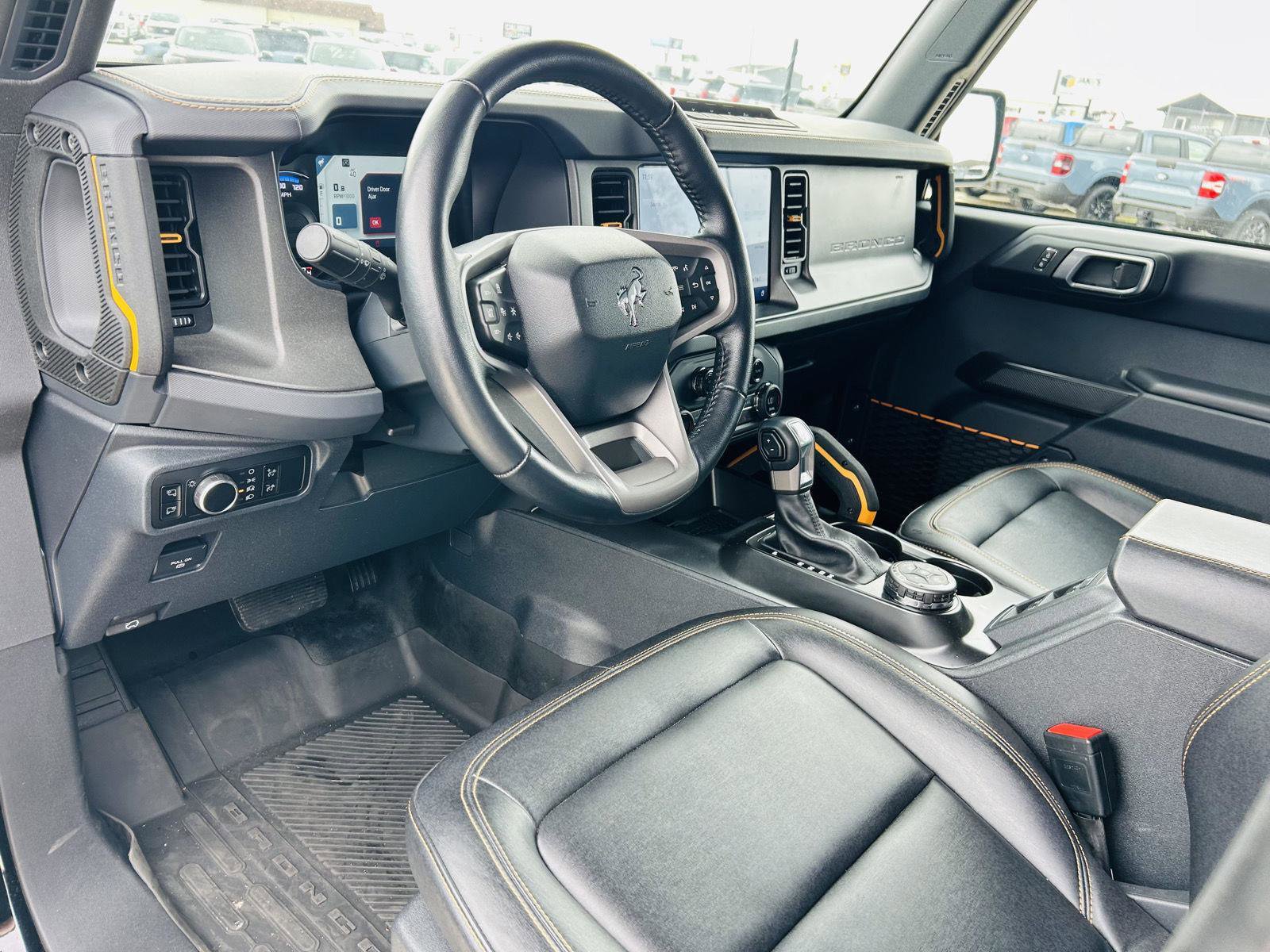 Used 2024 Ford Bronco Badlands image 15