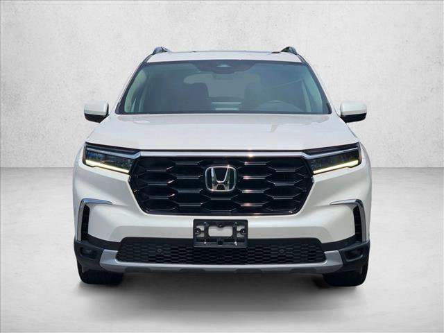 Used 2023 Honda Pilot Touring image 2