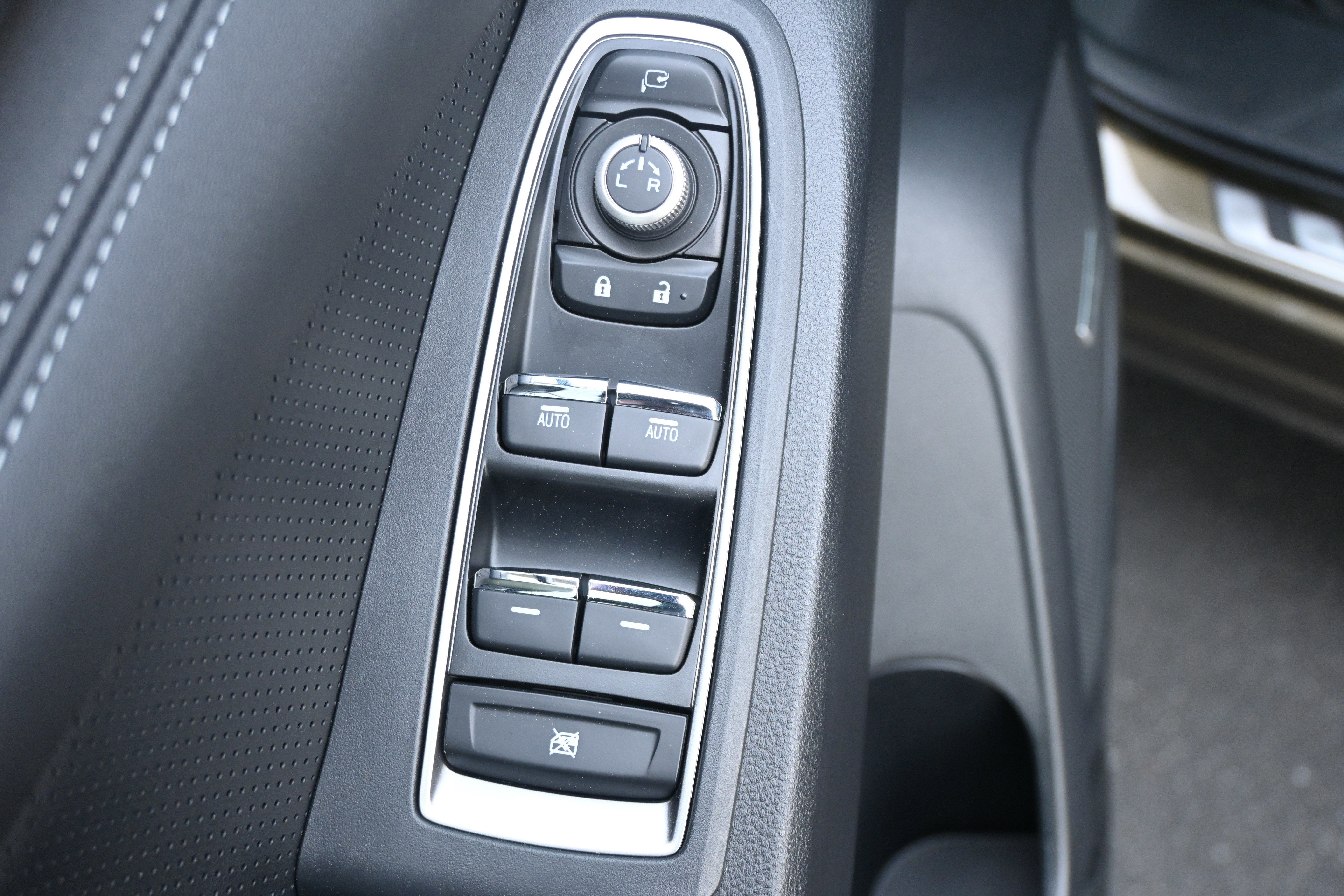 Used 2026 Subaru Ascent Touring image 15