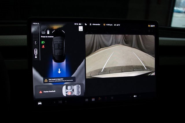 Used 2025 Tesla Model 3 Long Range image 33