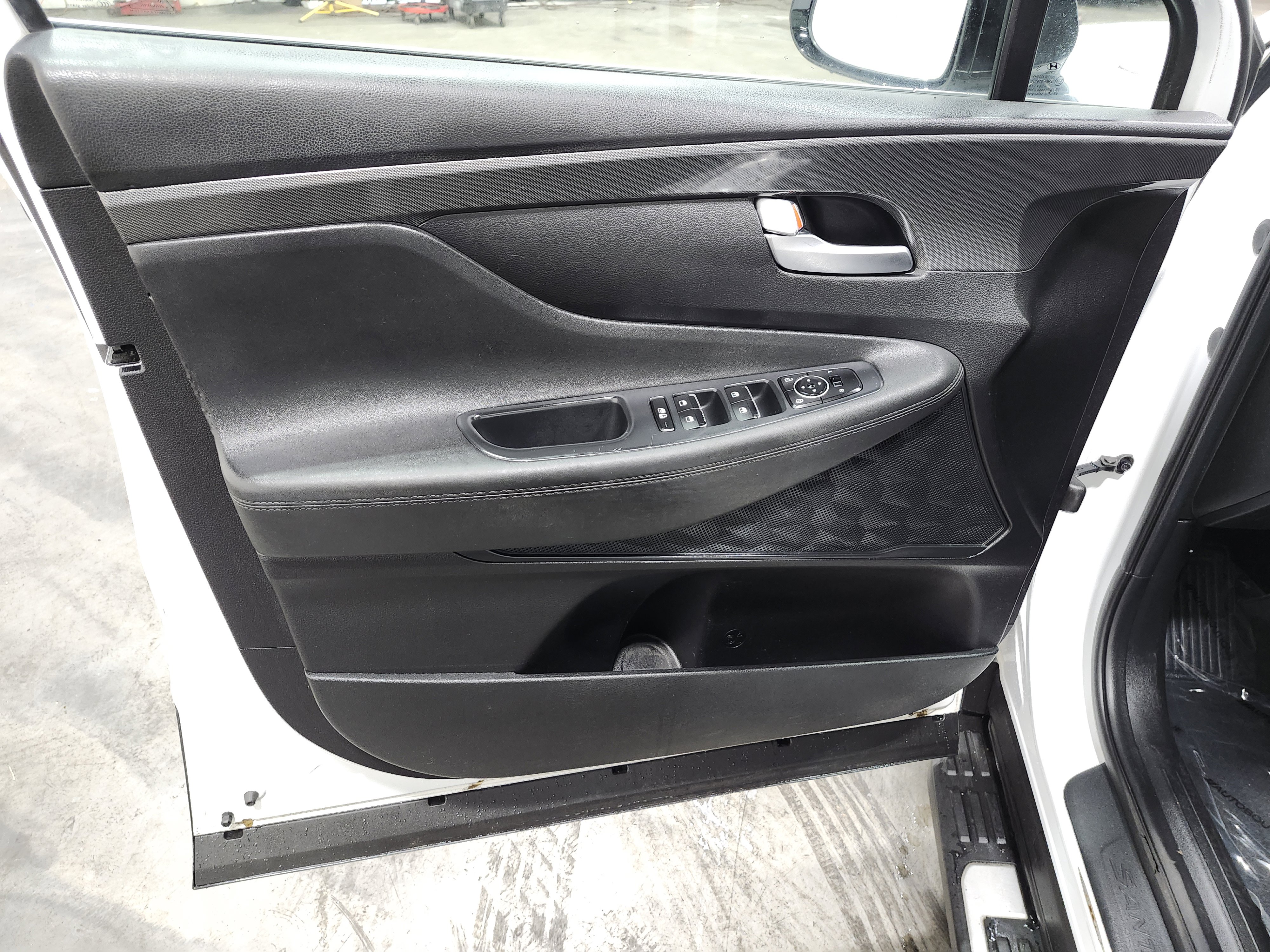 Used 2023 Hyundai Santa Fe XRT w/ Cargo Package image 29