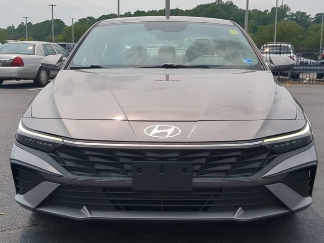 Used 2024 Hyundai Elantra SEL FWD image 8