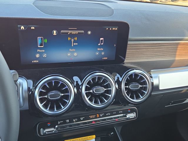 New 2026 Mercedes-Benz GLB 250 4MATIC image 10