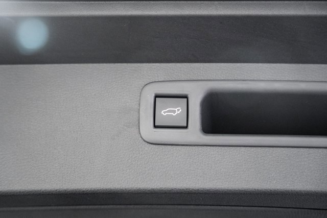 New 2025 Toyota Highlander Platinum image 10