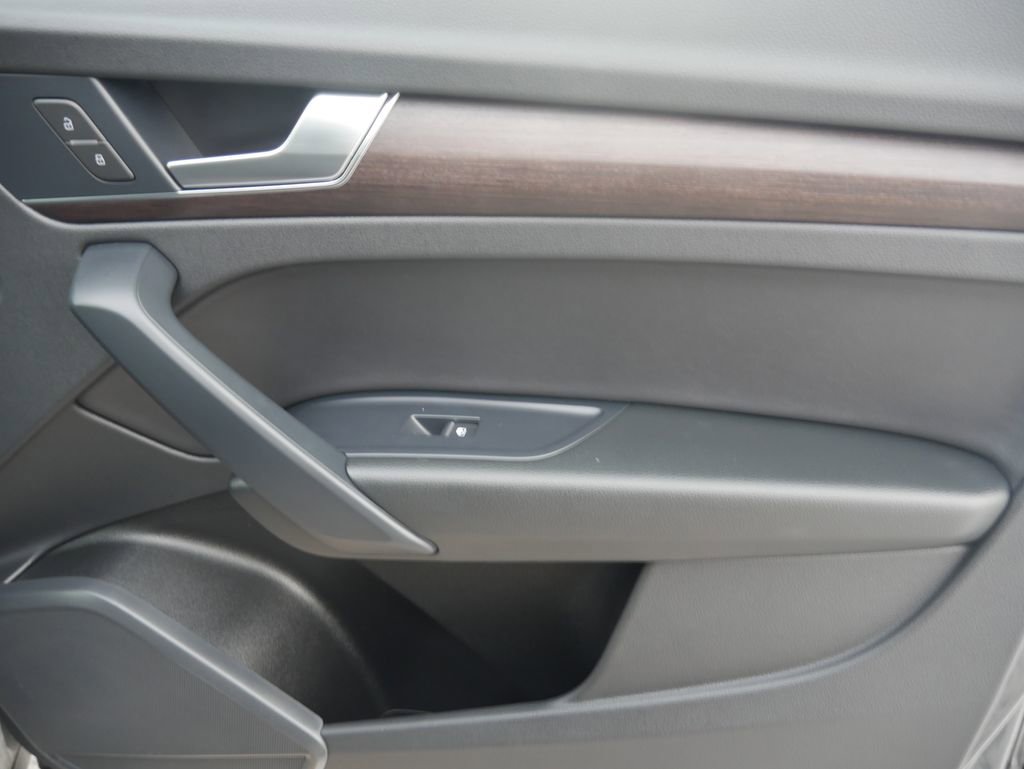 Certified 2023 Audi Q5 2.0T Premium w/ Convenience Package image 27