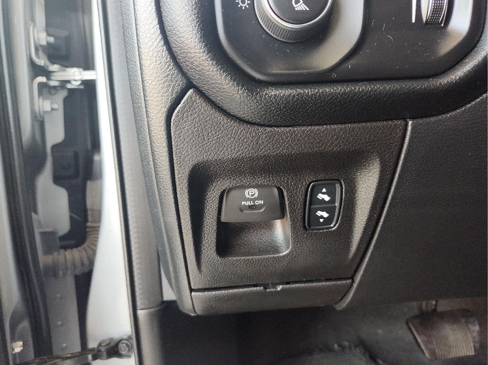 Used 2022 RAM 1500 Big Horn AWD/4WD image 18