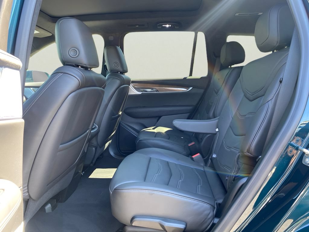 Used 2025 Cadillac XT6 Sport w/ Platinum Package AWD/4WD image 18