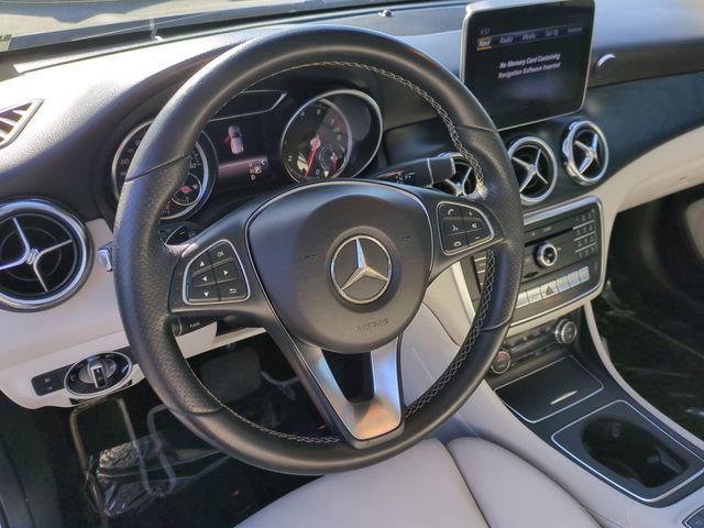 Used 2018 Mercedes-Benz GLA 250 image 14