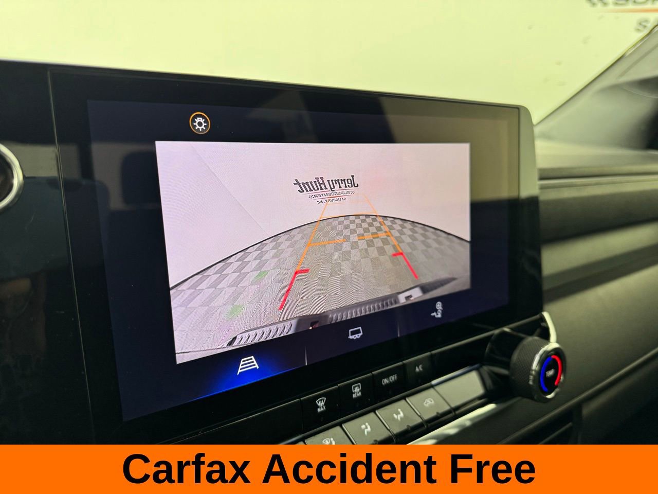 Used 2024 Chevrolet Colorado W/T w/ WT Convenience Package image 3