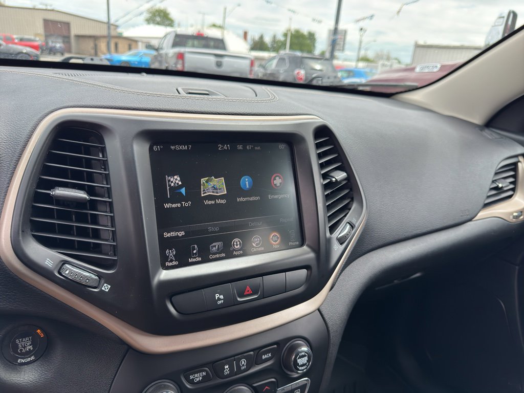Used 2015 Jeep Cherokee Limited AWD/4WD image 27