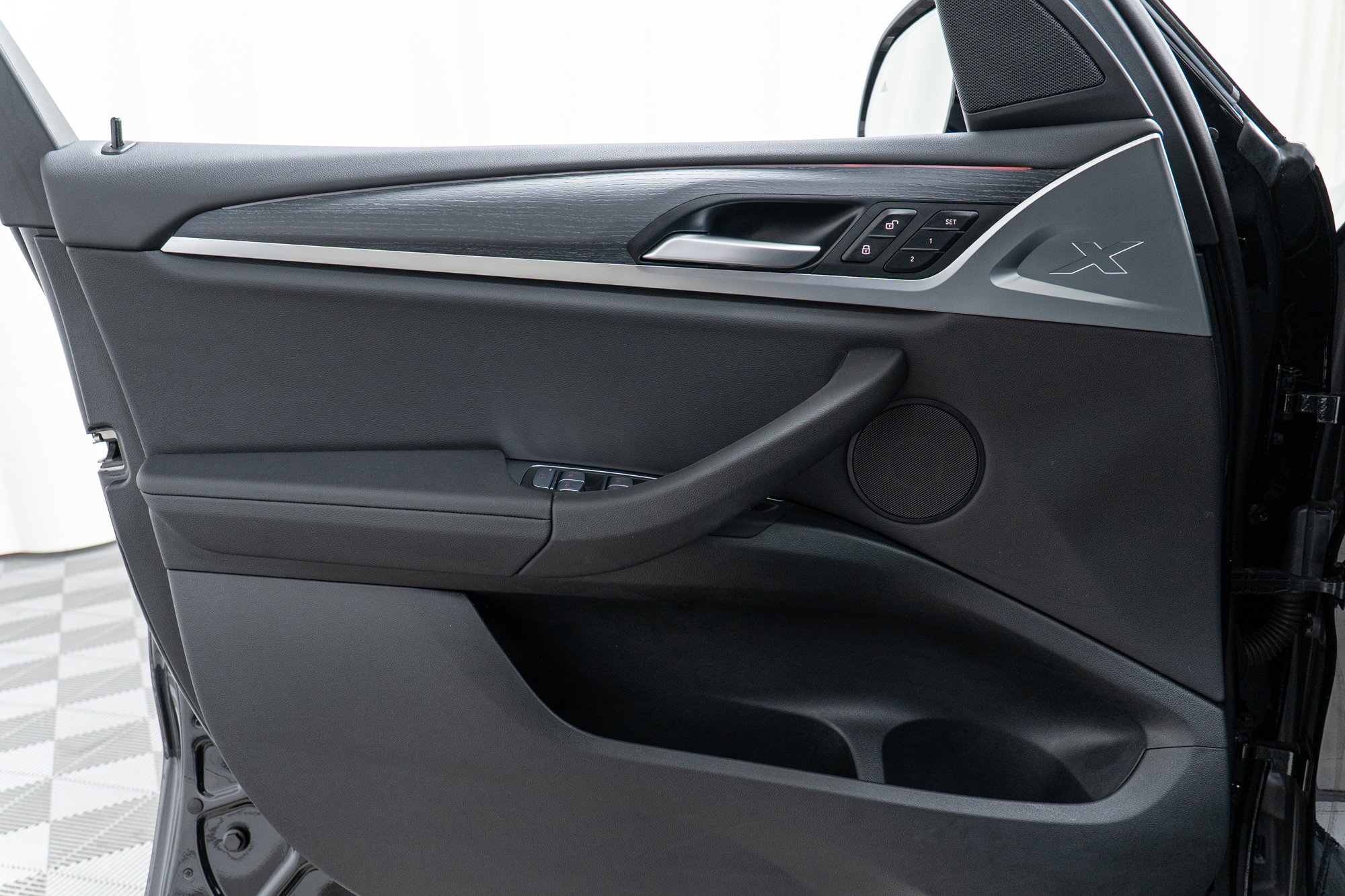 Used 2024 BMW X3 xDrive30i w/ Premium Package w/ZPA image 11