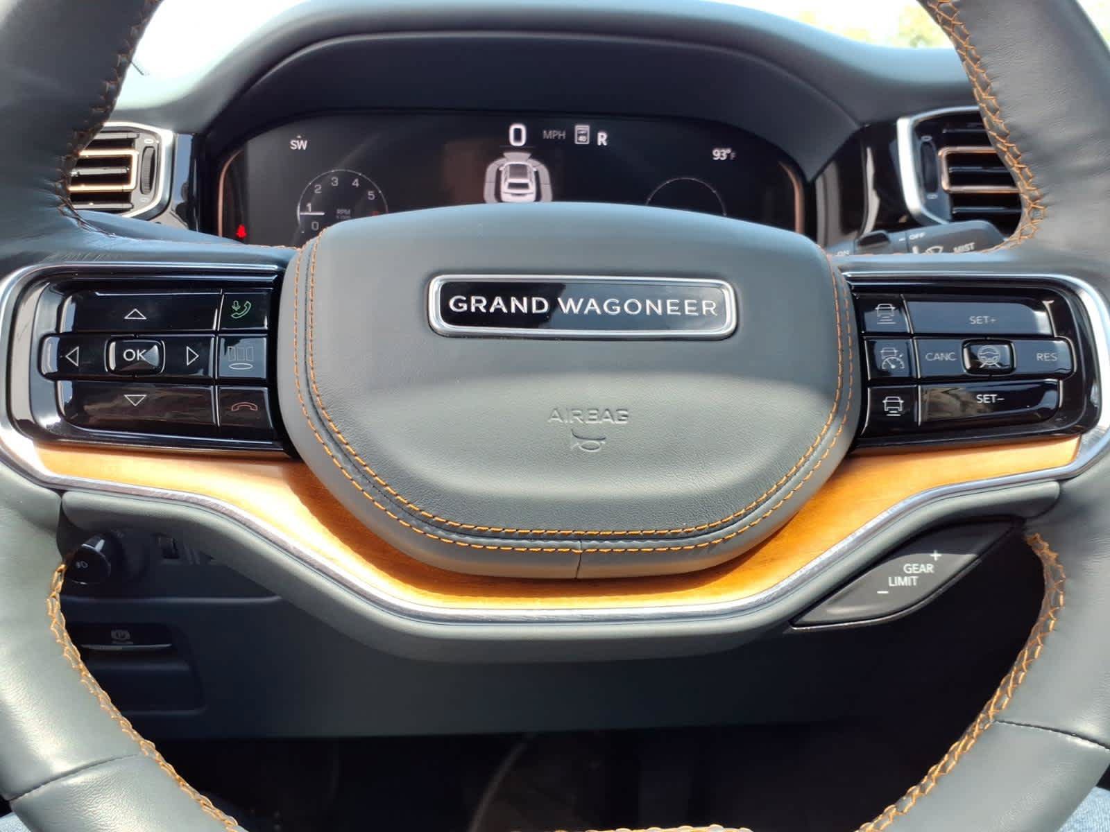 Used 2024 Jeep Grand Wagoneer Series III AWD/4WD image 35