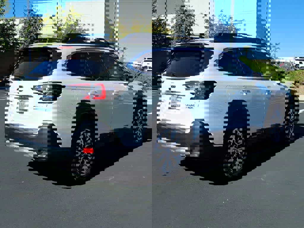 Certified 2023 Subaru Outback Limited image 7