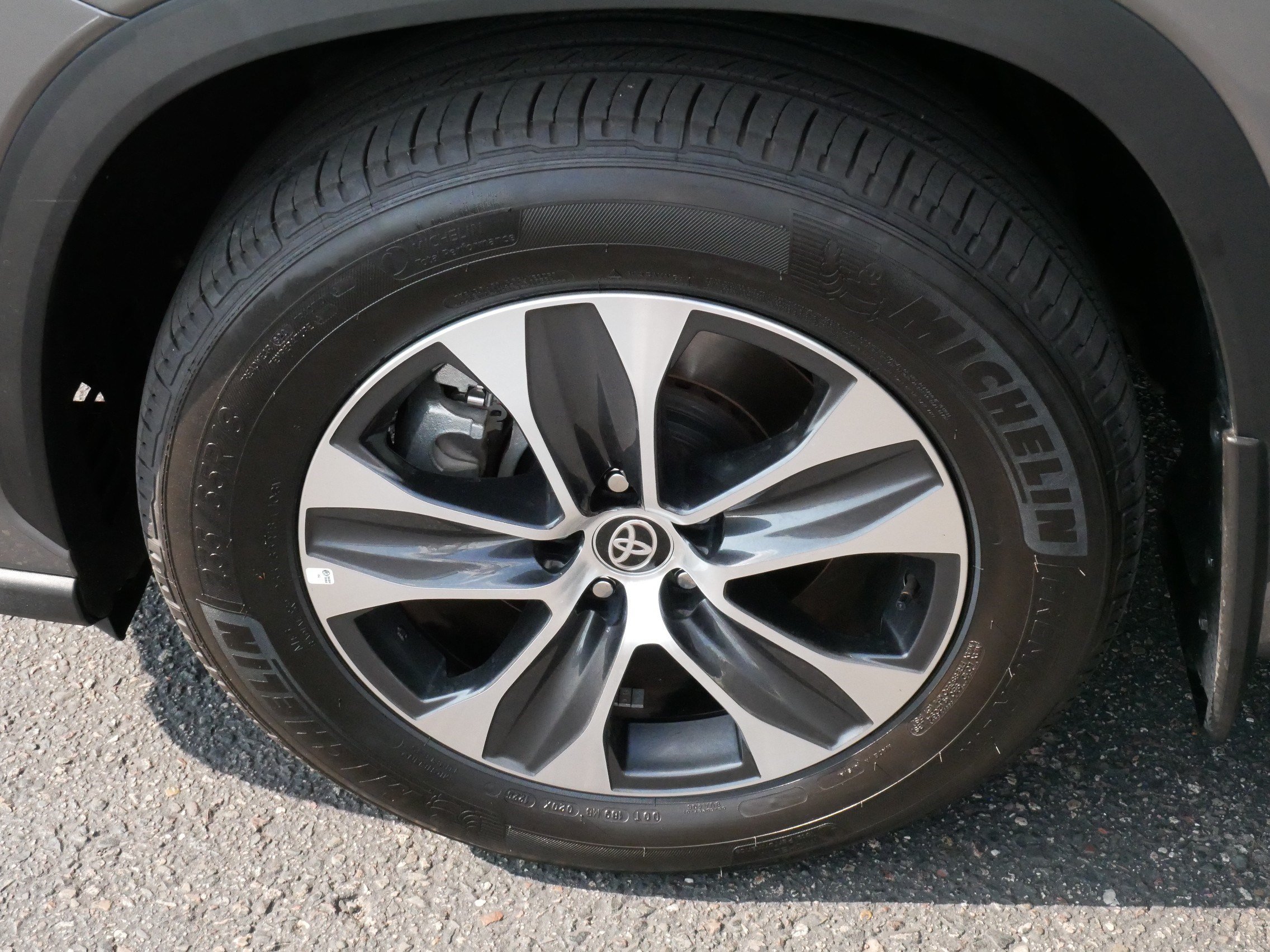 Certified 2026 Toyota Highlander XLE AWD/4WD image 15