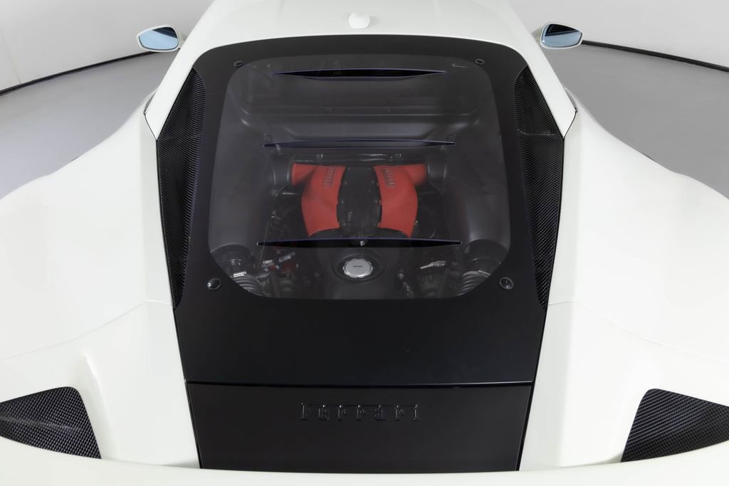 Used 2020 Ferrari F8 Tributo image 32