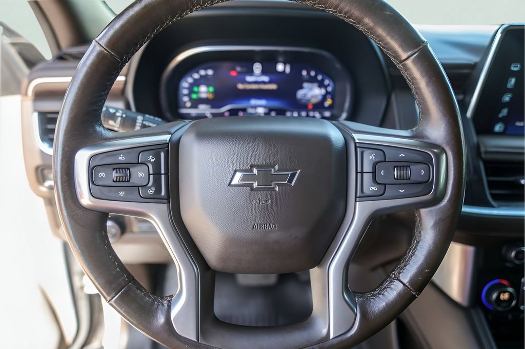 Used 2022 Chevrolet Tahoe Z71 w/ Z71 Off-Road Package AWD/4WD image 15