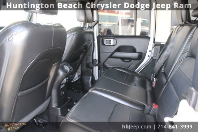 Used 2023 Jeep Wrangler Unlimited Sahara image 42