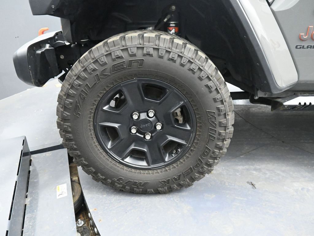 Used 2020 Jeep Gladiator Mojave AWD/4WD image 13