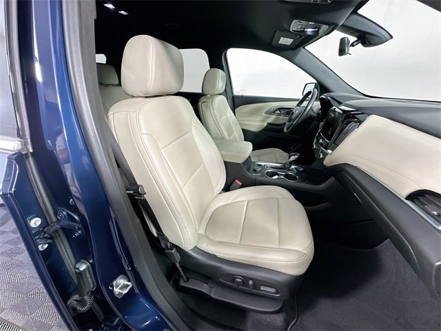 Used 2022 Chevrolet Traverse LT w/ LT Premium Package image 31