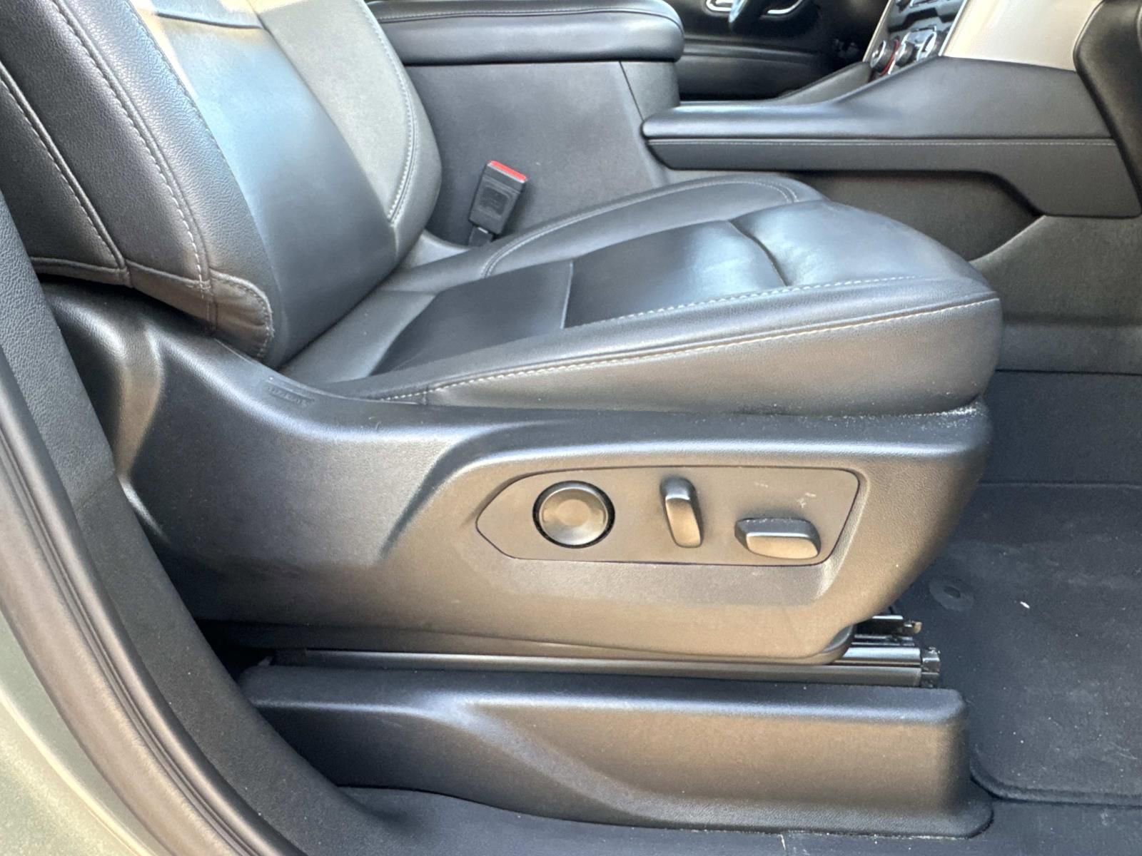Used 2024 Chevrolet Tahoe LT RWD image 14