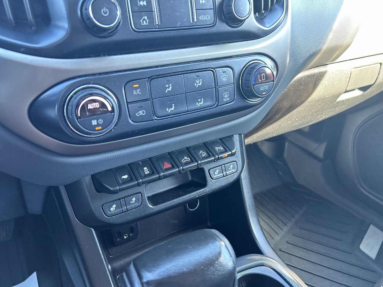 Used 2019 Chevrolet Colorado Z71 AWD/4WD image 29