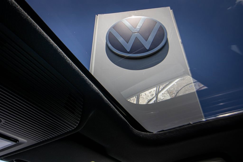 New 2026 Volkswagen GTI SE FWD image 50