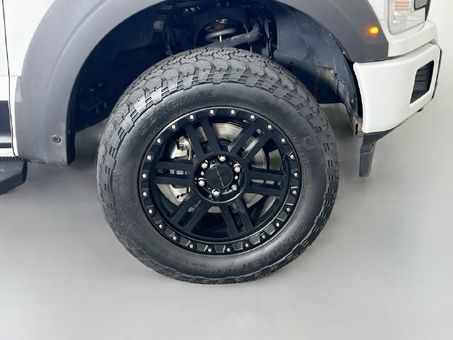 Used 2020 Ford F150 Lariat w/ Equipment Group 502A Luxury AWD/4WD image 40