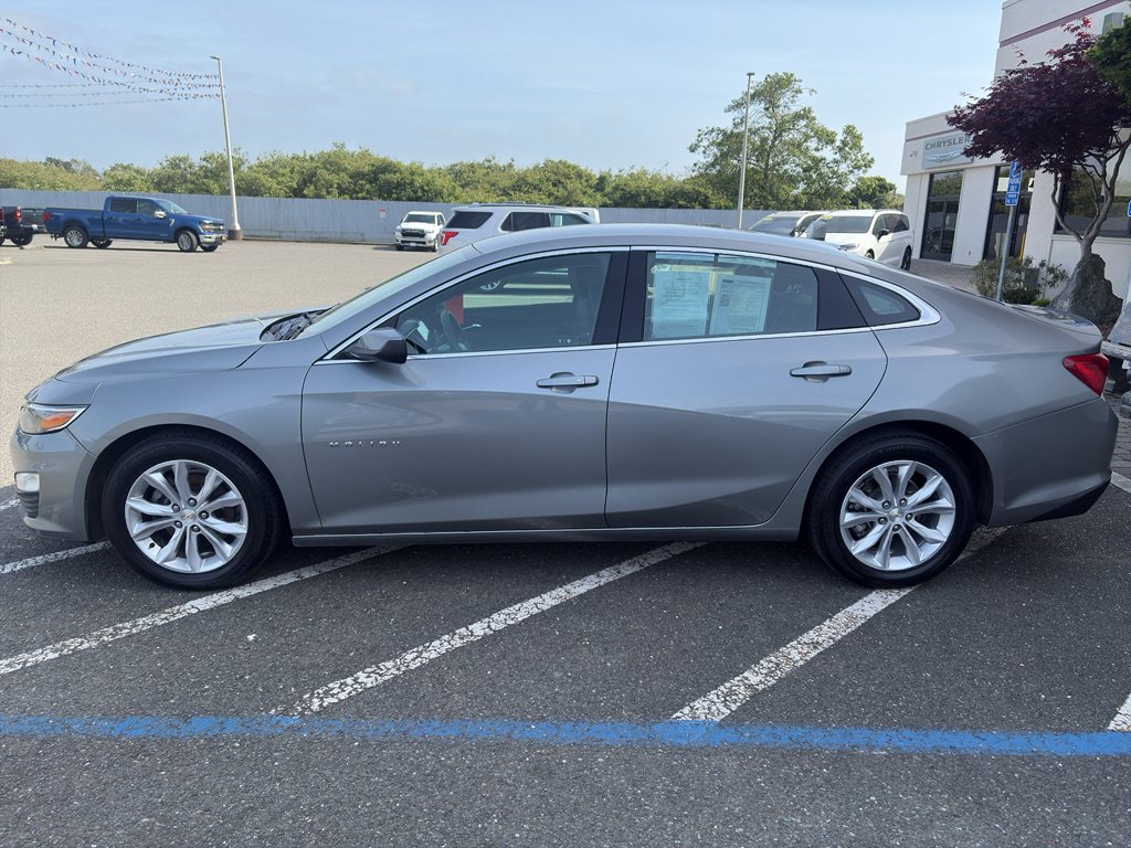 Used 2023 Chevrolet Malibu LT FWD image 3