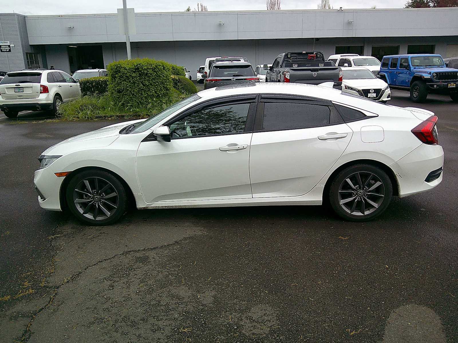 Used 2020 Honda Civic EX image 2