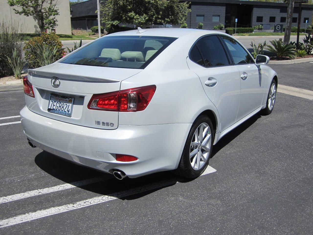 Used 2011 Lexus IS 250 w/ Premium Pkg Value Edition RWD image 4