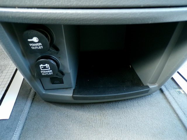 Used 2009 Chrysler Town & Country Touring image 30