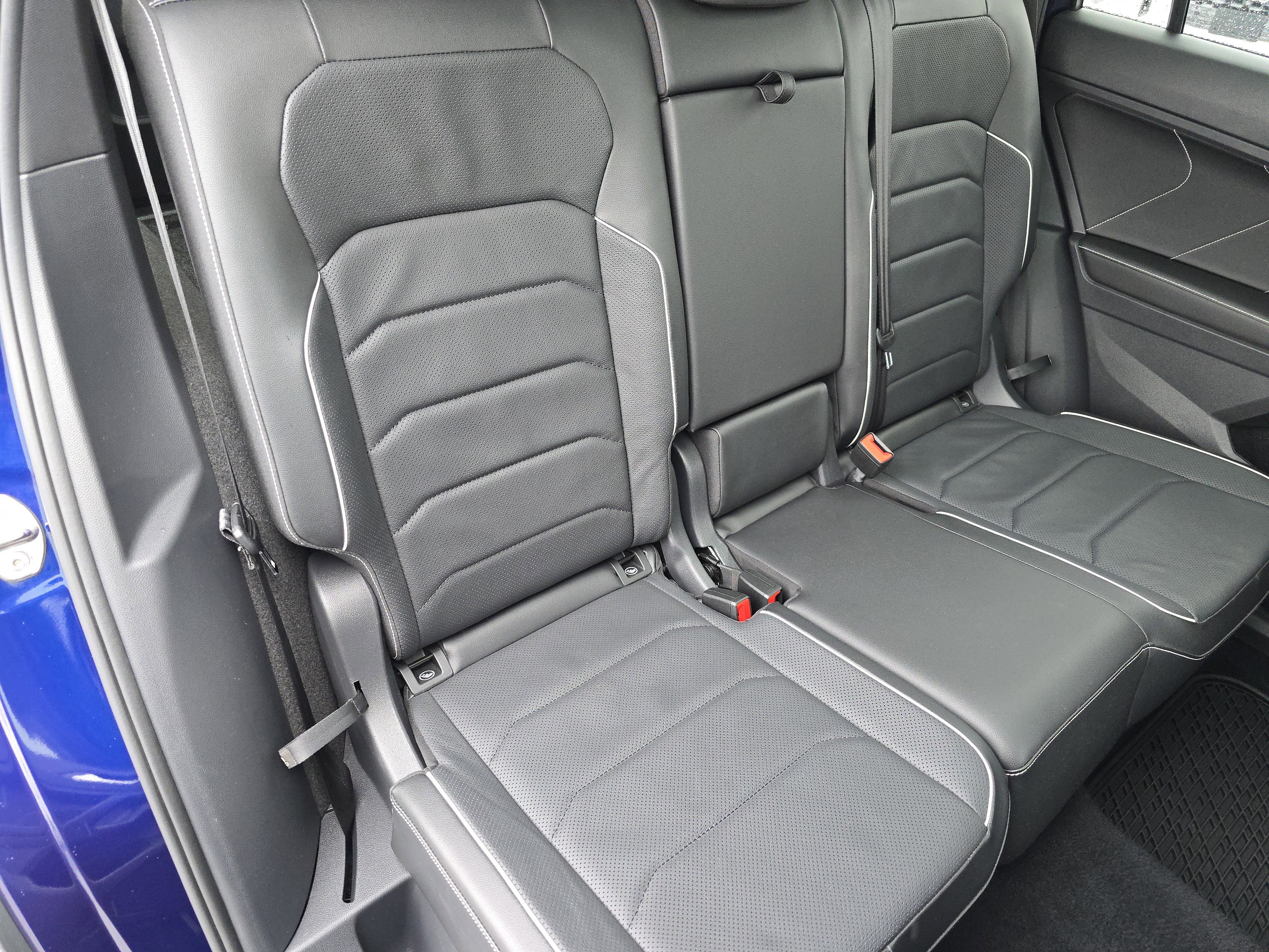 Certified 2022 Volkswagen Tiguan SEL R-Line image 22