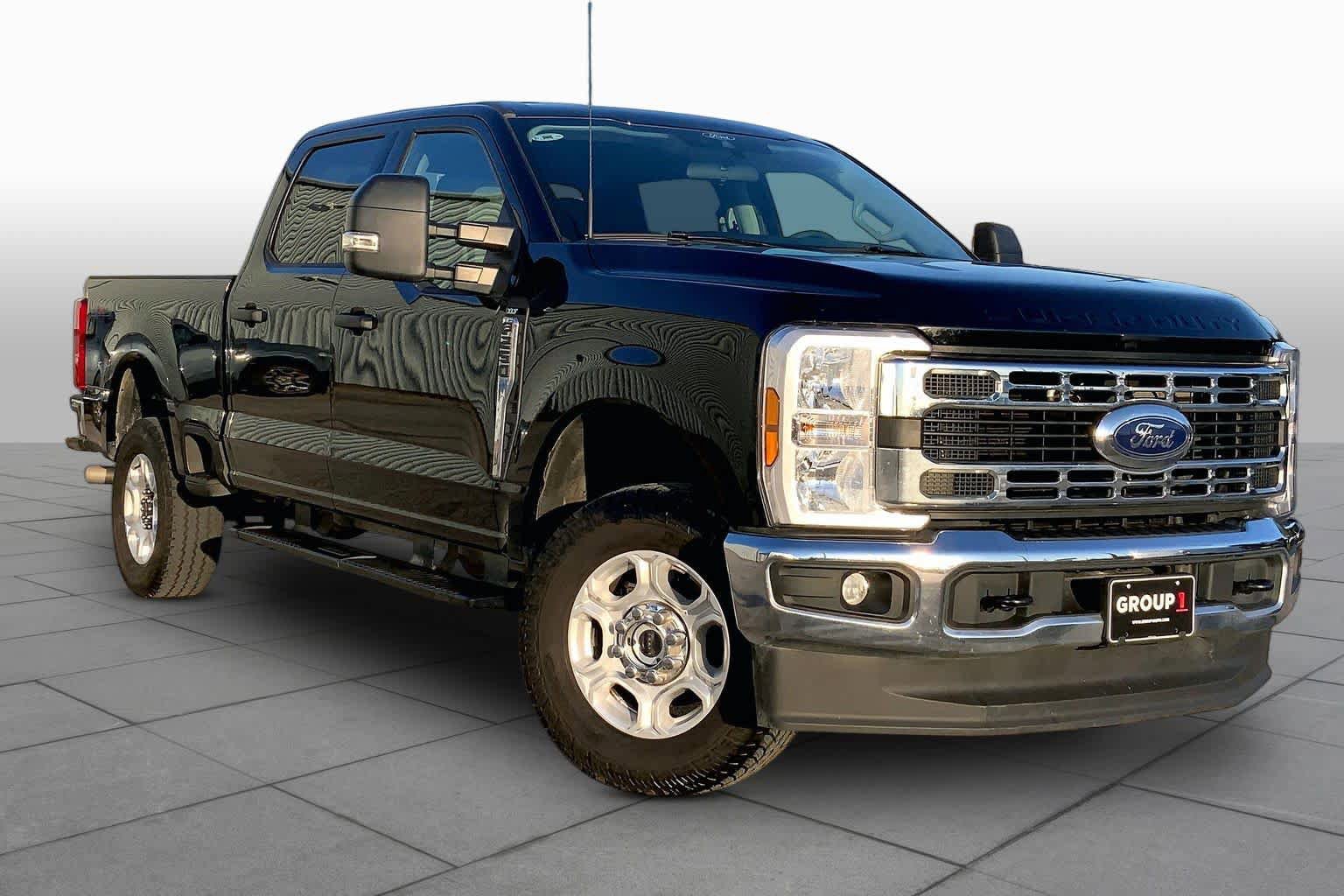Used 2025 Ford F250 XLT AWD/4WD image 3