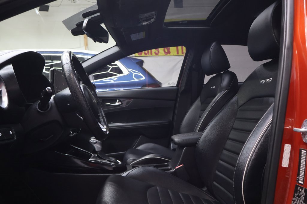 Used 2022 Kia Forte GT-Line w/ GT-Line Premium Package image 17