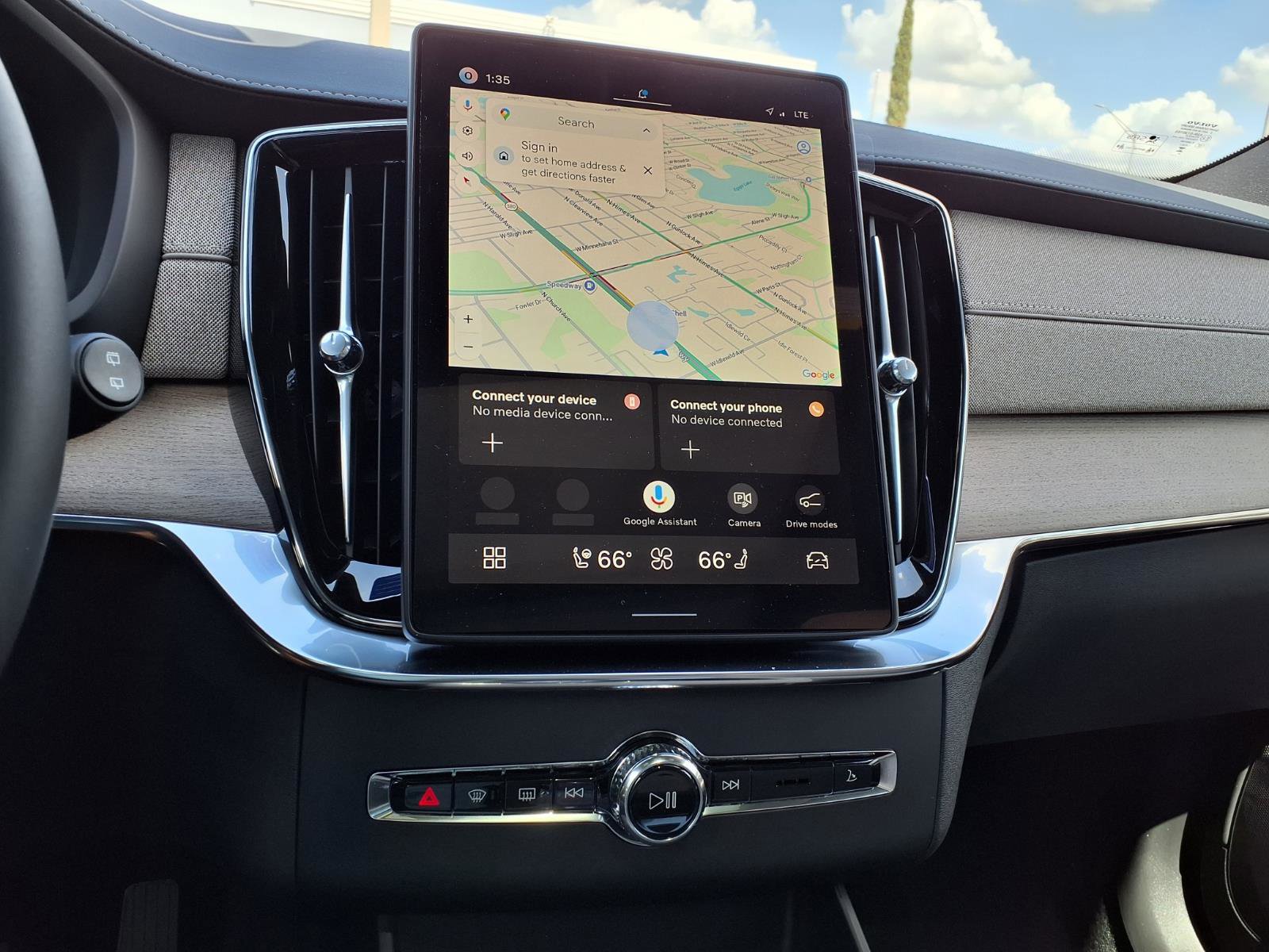 New 2026 Volvo XC90 T8 Ultra w/ Protection Package Premier image 15