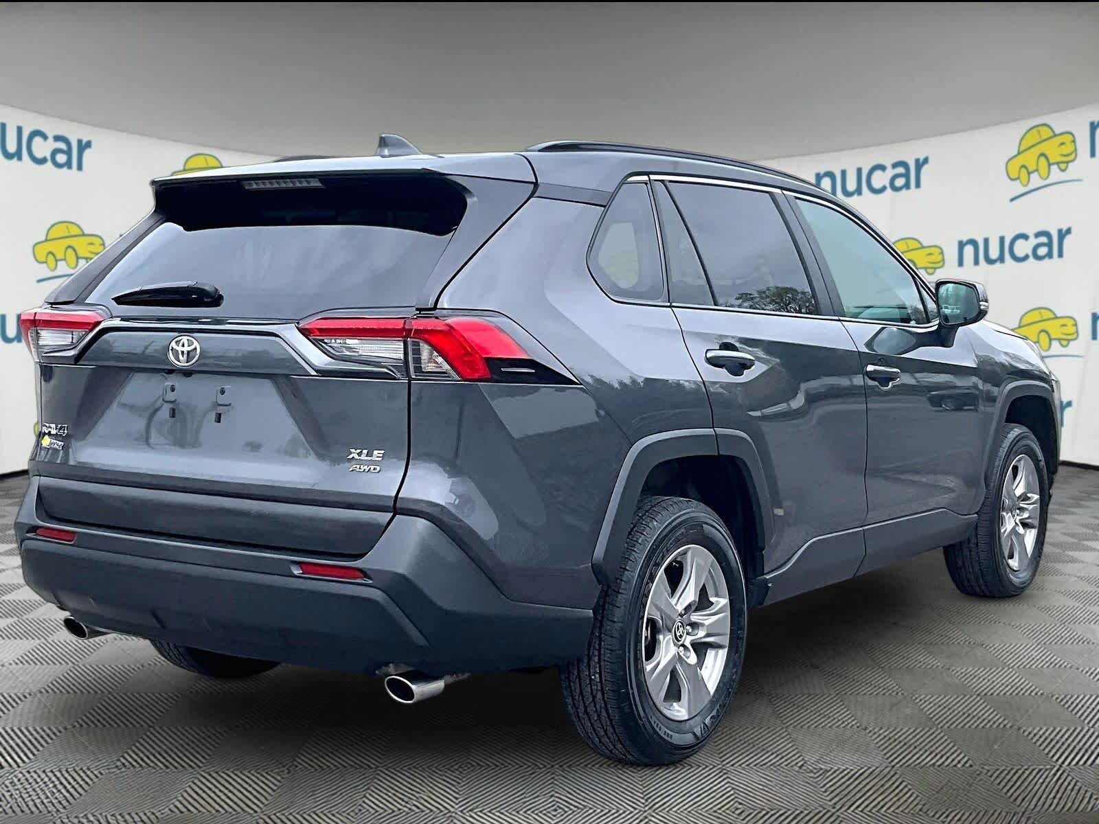 Used 2025 Toyota RAV4 XLE image 6