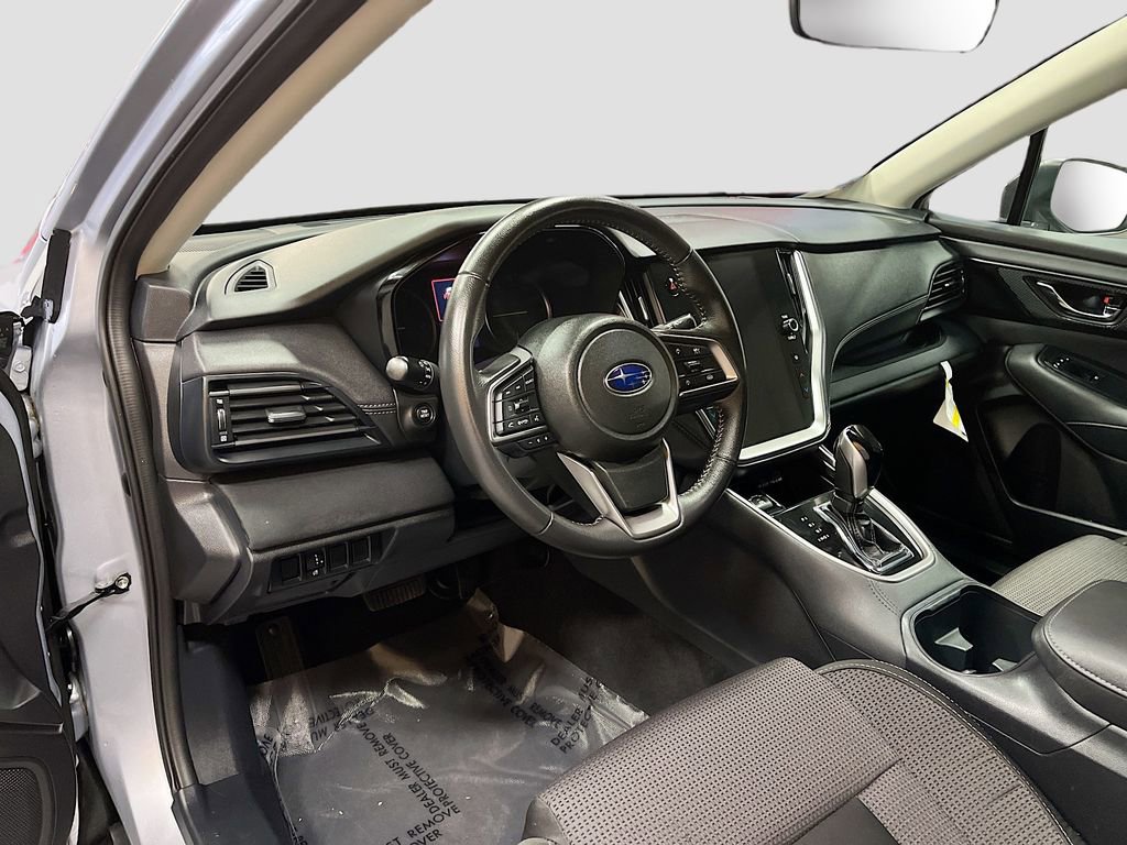 Used 2025 Subaru Outback Premium image 9