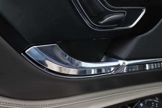 Used 2020 Lincoln Corsair Reserve w/ Equipment Group 201A image 6