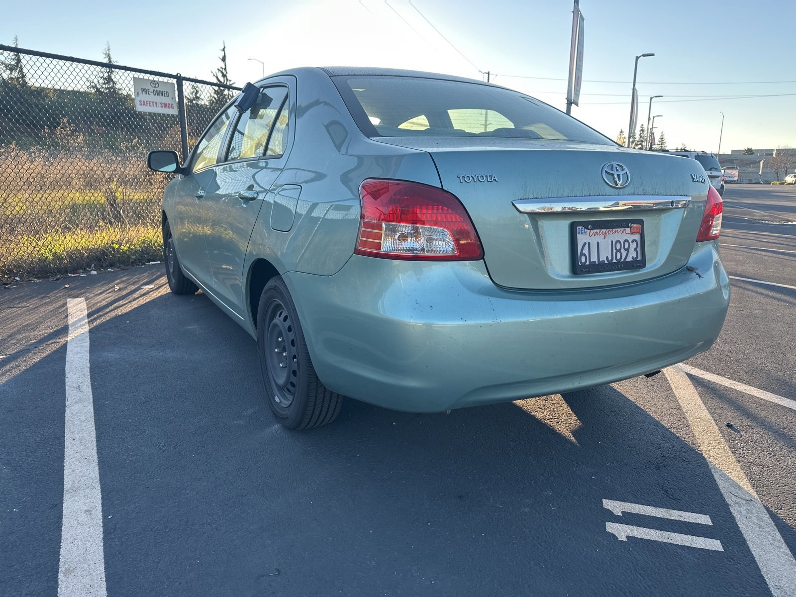 Used 2010 Toyota Yaris Sedan image 3